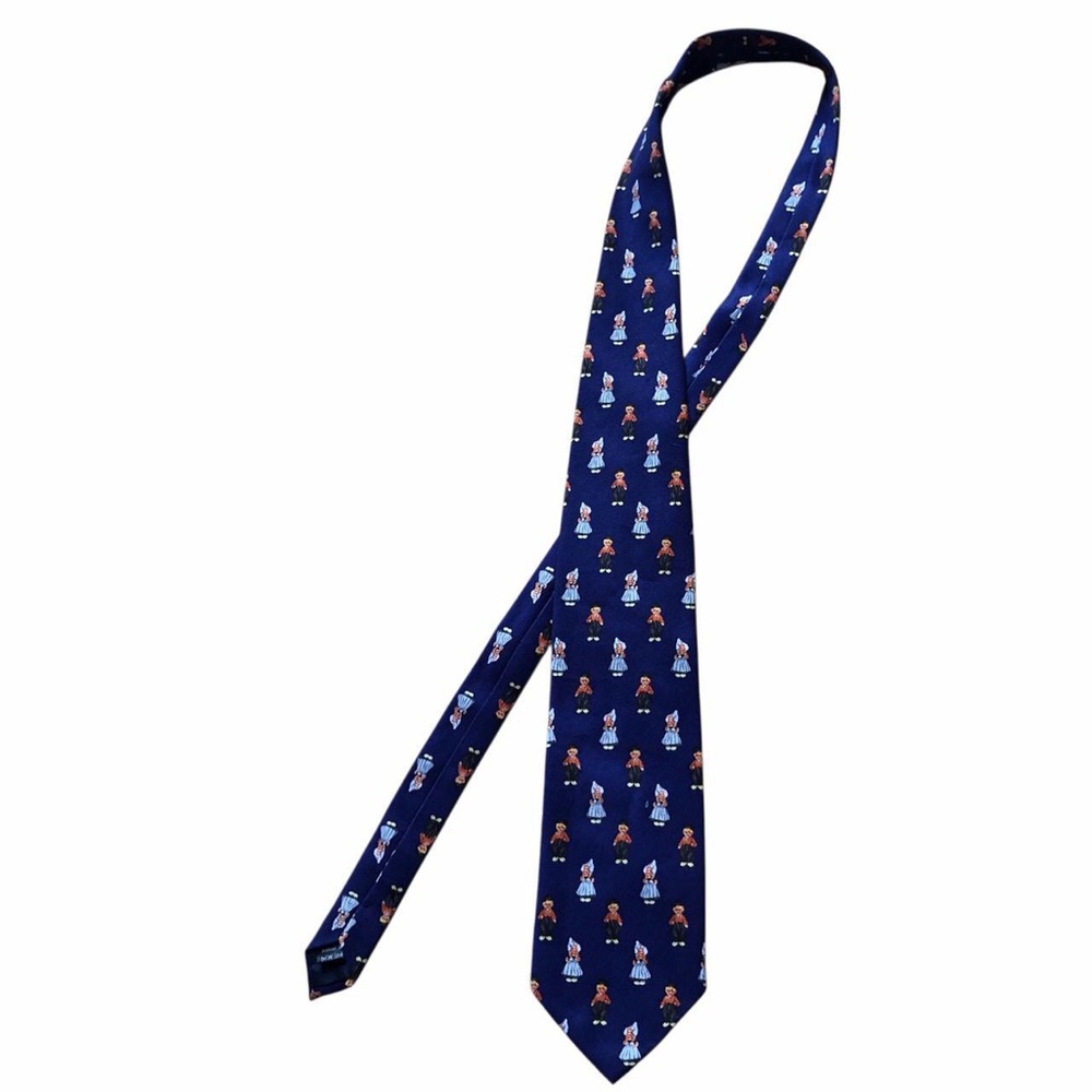 Bundle of ties